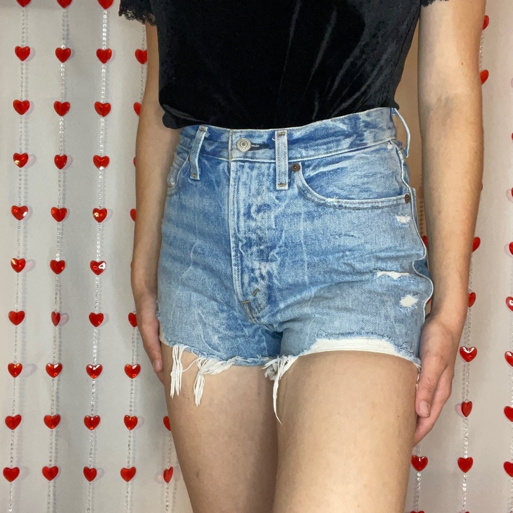 DENIM SHORTS
